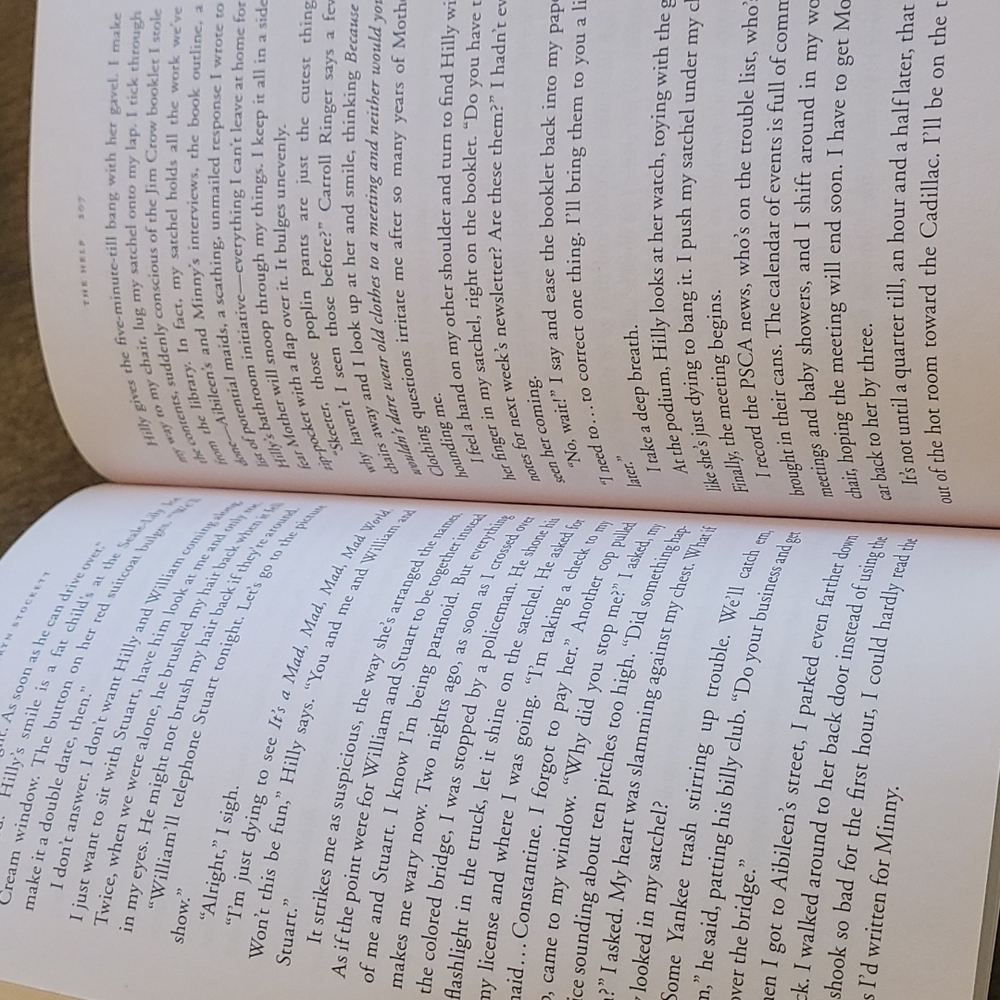 📚The Help Book📚 🏠 - Picture 4 of 5